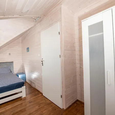 Przy Mysliwskiej 山林小屋 *