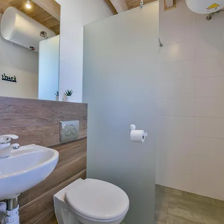 Przy Mysliwskiej אכסניה גרצי'יבובו